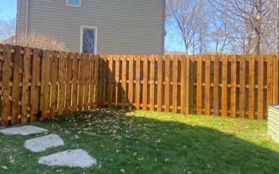 Is Fall a Good Time to Stain a Fence in Kansas City?